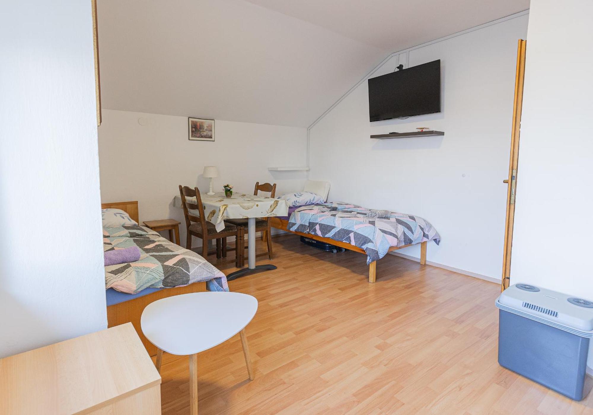 Rooms Kozarje Liubliana Exterior foto