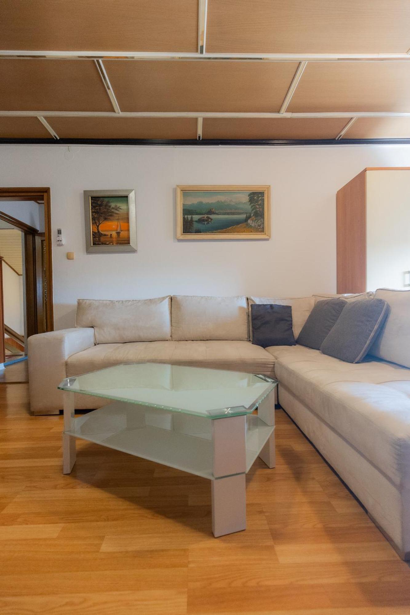 Rooms Kozarje Liubliana Exterior foto